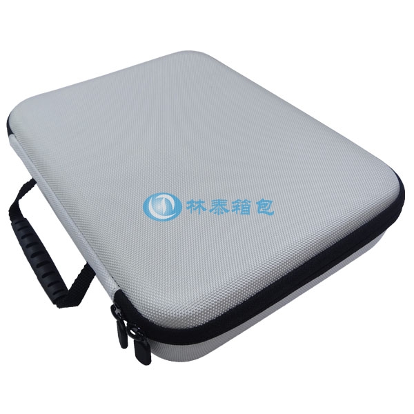 （非標(biāo)準(zhǔn)大號）銀色 EVA相機包轉(zhuǎn)角細(xì)節(jié)